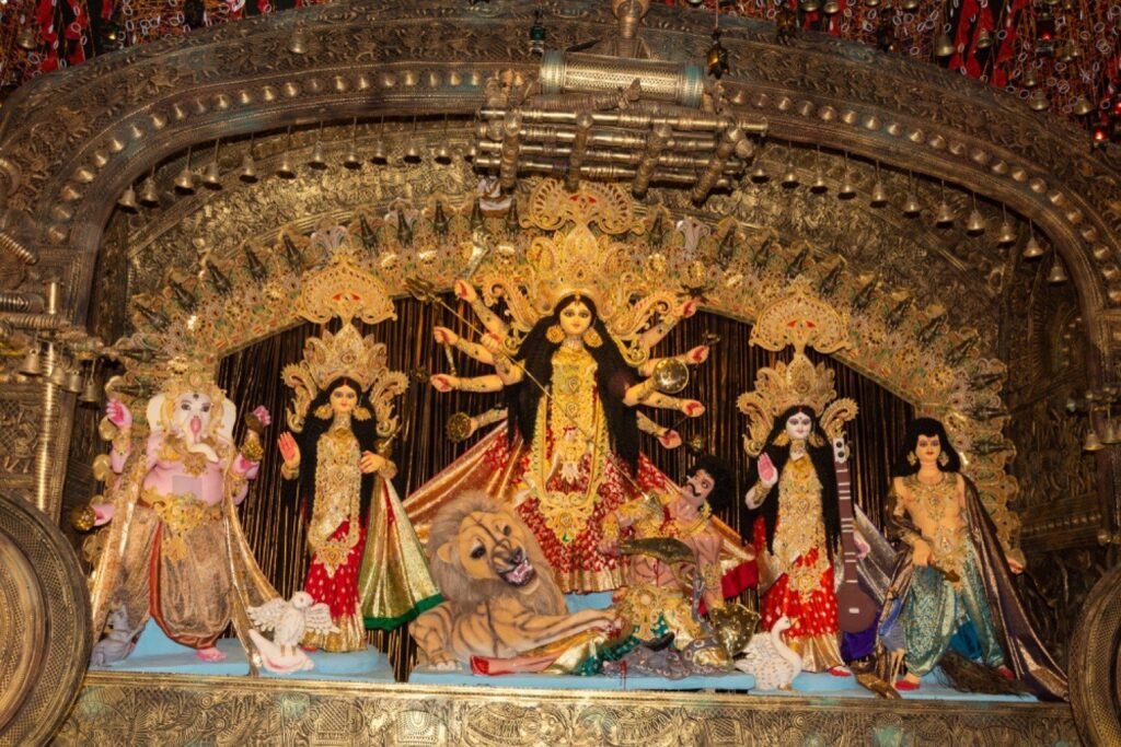 संतोष मित्रा स्क्वेअर दुर्गा पंडाल